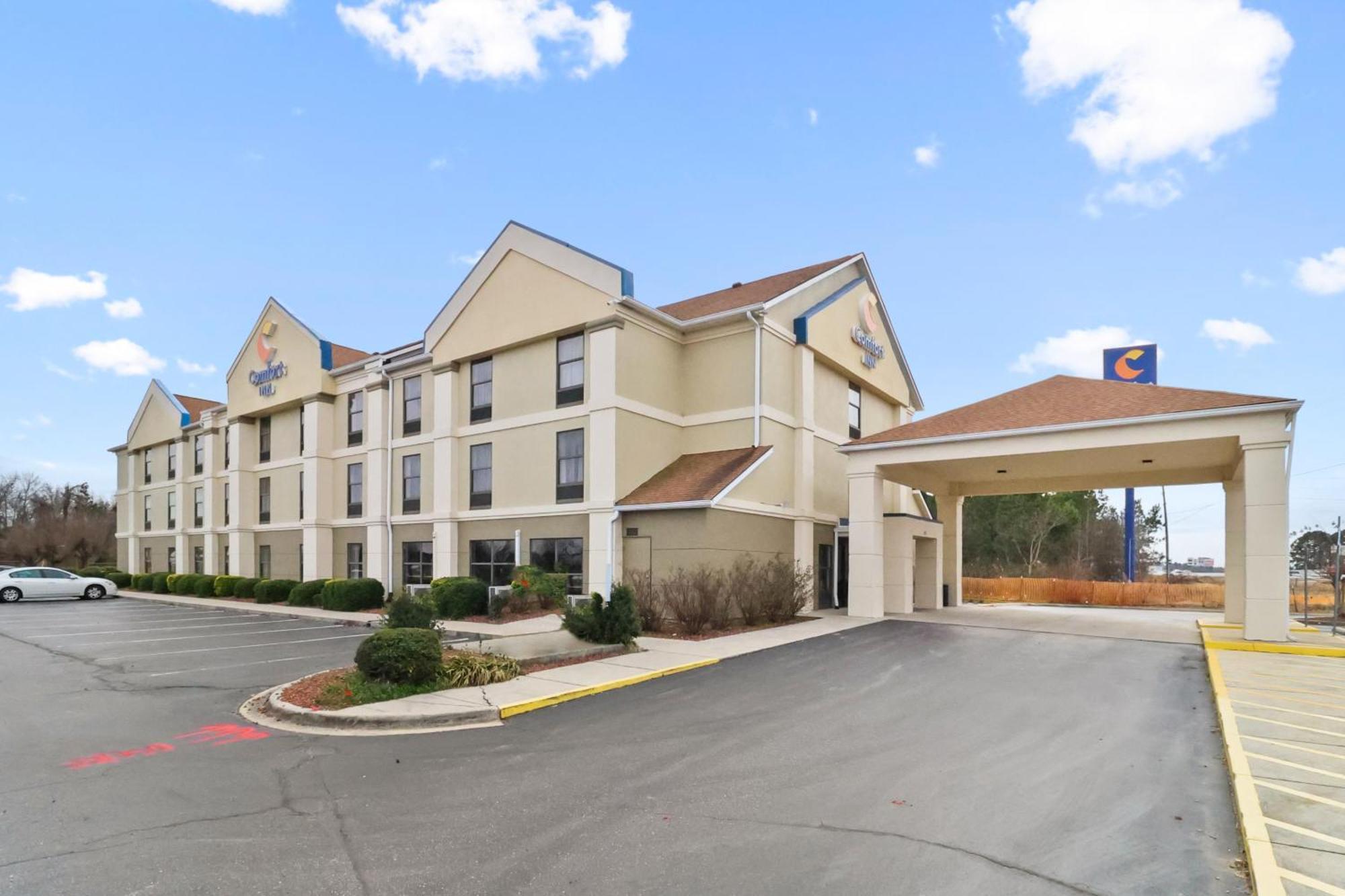 Comfort Inn Dunn Near I-95 Екстер'єр фото